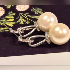 Elegant Pearl and Silver Earrings